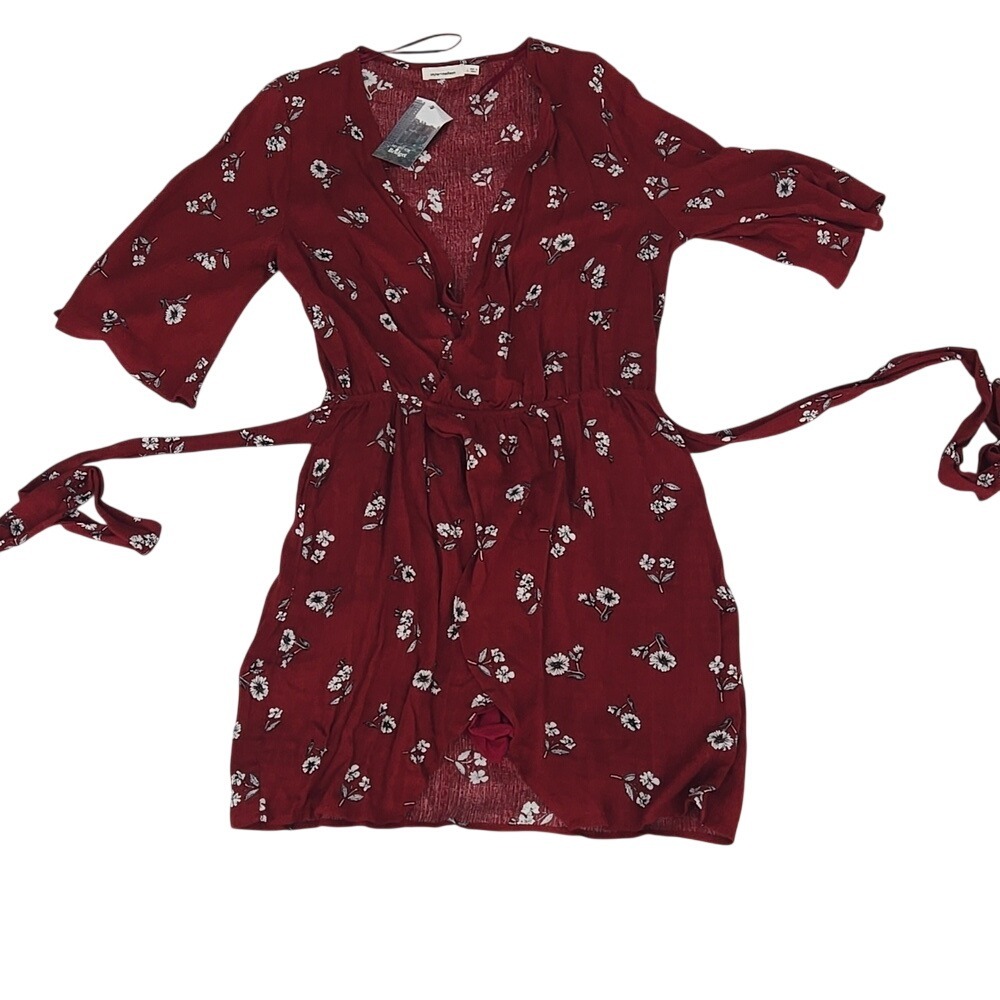 NWT Skylar + Madison Red and White Wrap Sundress V-neck 3/4‎ Sleeve Large